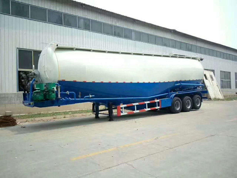 粉粒物料運輸半掛車